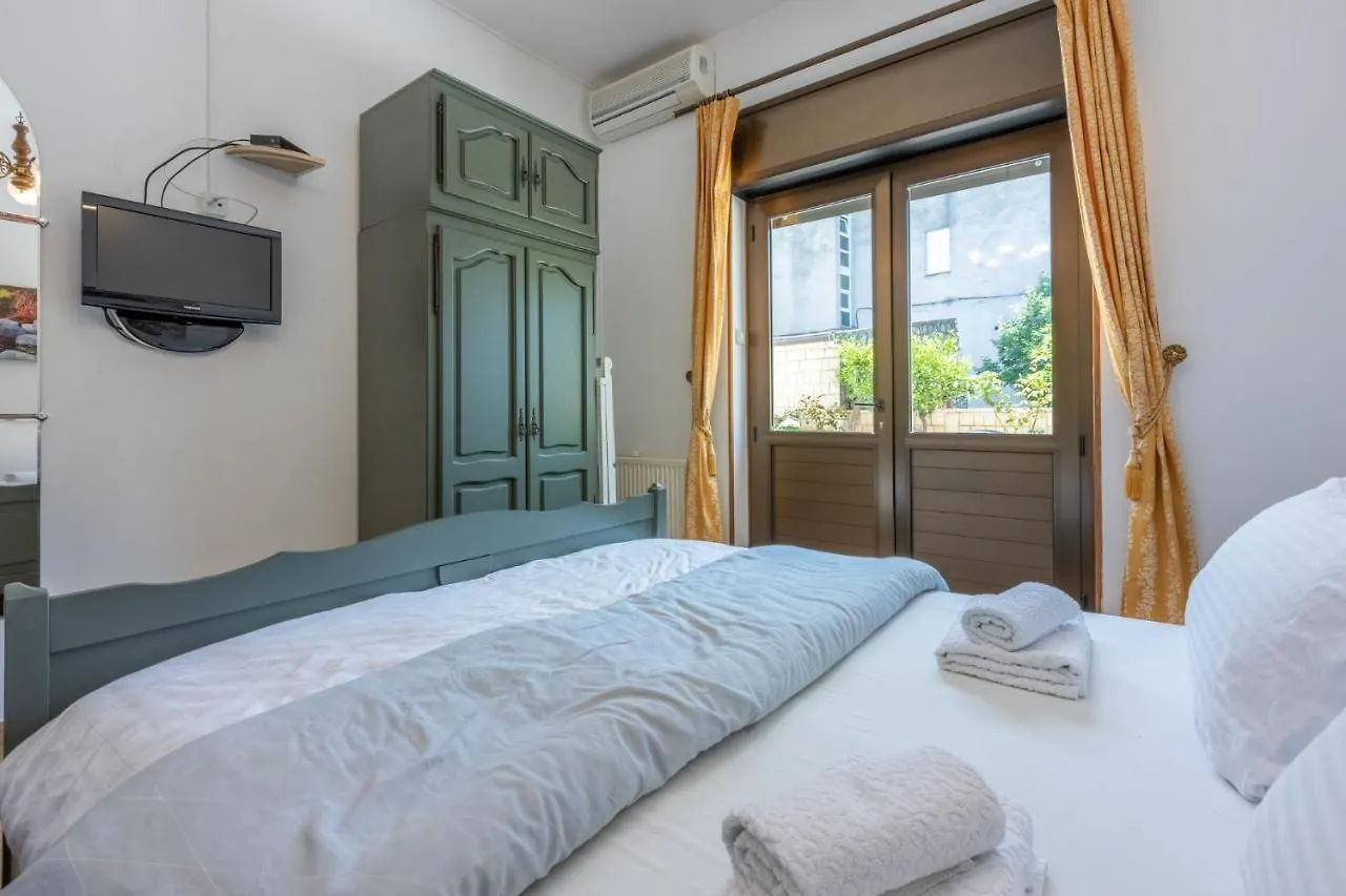 Rose Apartments 0*, Crikvenica Croatia