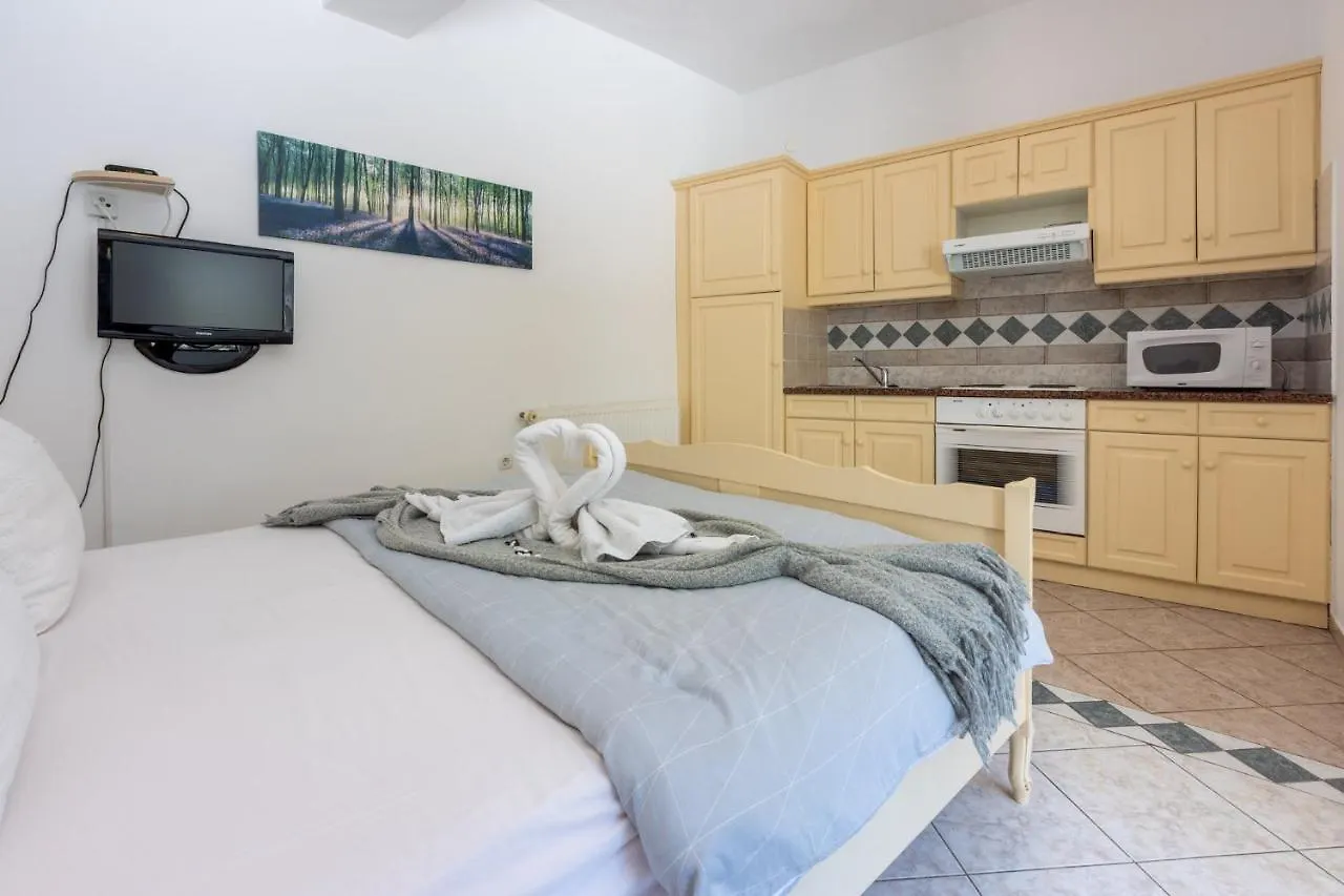 Rose Apartments 0*, Crikvenica Croatia